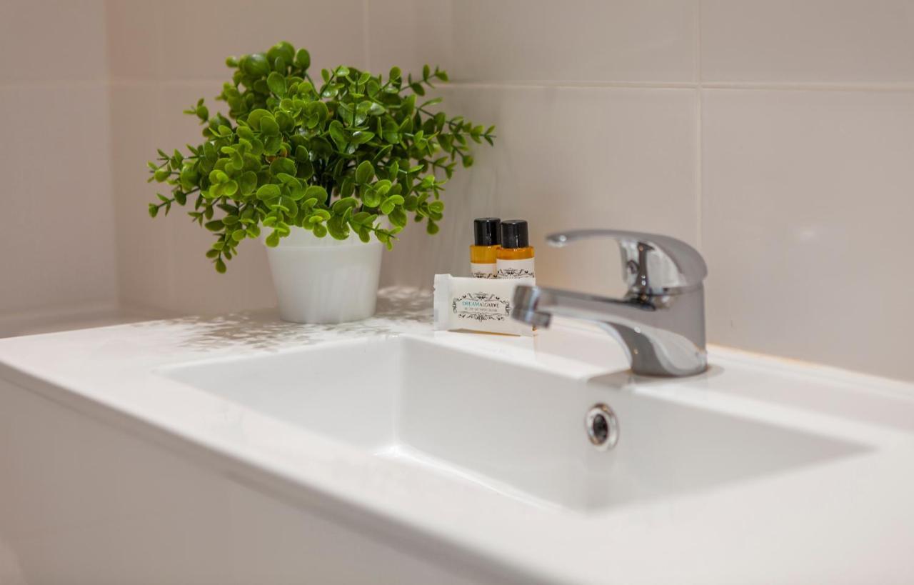 라고스 B48 - Olive Tree Street 2 Bed Flat 아파트 외부 사진