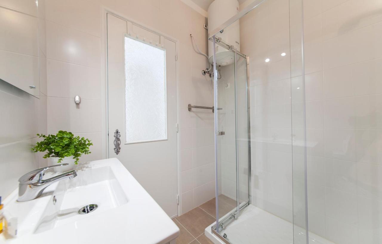 라고스 B48 - Olive Tree Street 2 Bed Flat 아파트 외부 사진